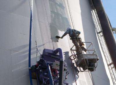 石油儲罐內(nèi)外壁除銹防腐機器設備